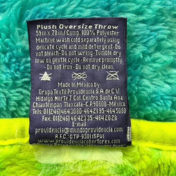 VTG Y2K Winnie The Pooh Piglet Tigger Soft Plush Throw Blanket 59x78 Disney - Picture 5 of 5